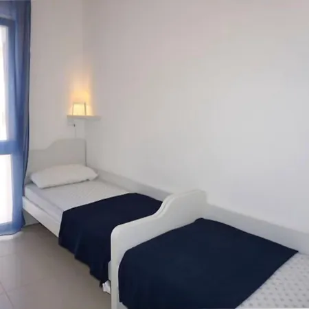 Refurbished Flat In A Residential Area