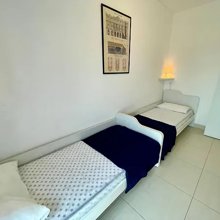 Refurbished Flat In A Residential Area
