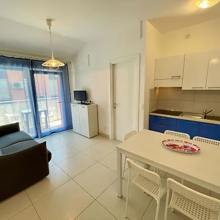 Apartment Refurbished Flat In A Residential Area Porto Santa Margherita di Caorle