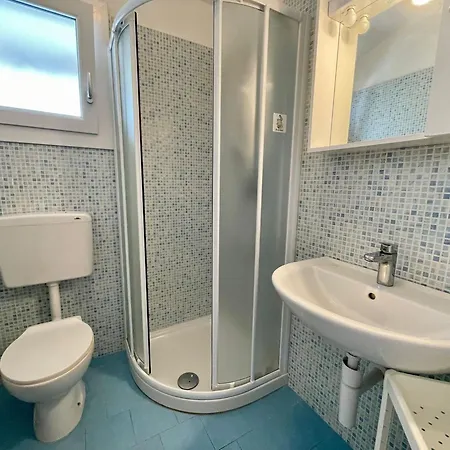 Refurbished Flat In A Residential Area
